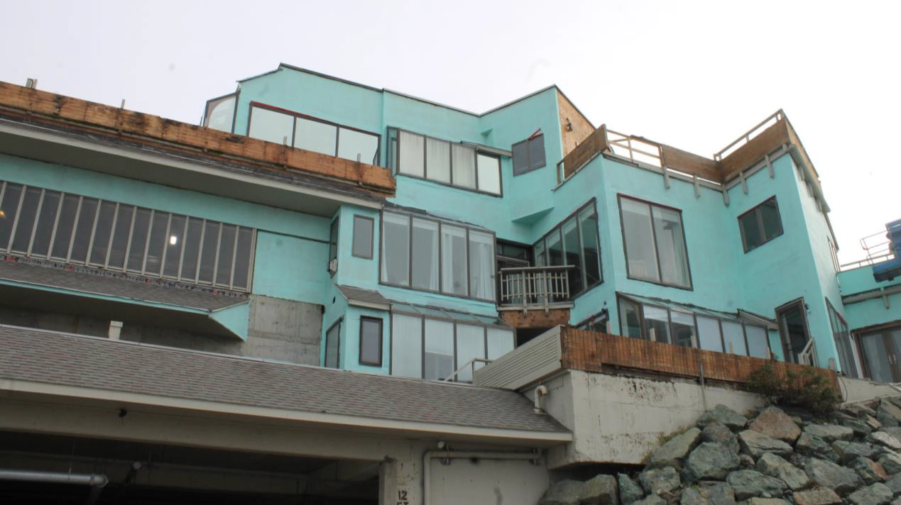 Removal & Replacement Existing Cladding Siding before